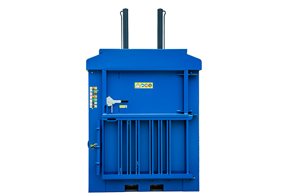 MACFAB LH300 vertical baler