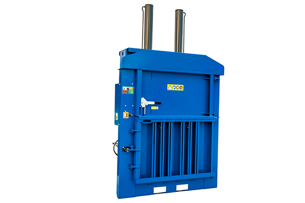 MACFAB 450 vertical baler
